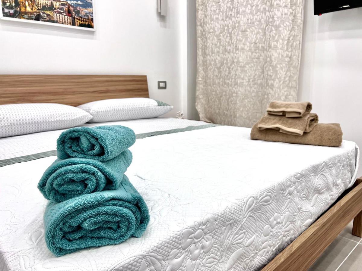 Casa Vacanza Da Zia Susetta Naples Luaran gambar